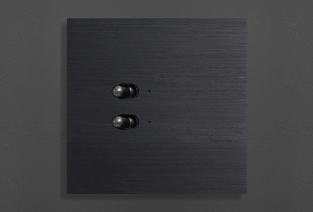 IL-9002 — Iron Grey