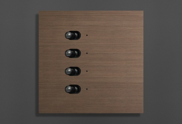 IL-9004 — bronzed