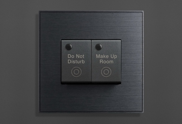DND-5002 — Gray Black