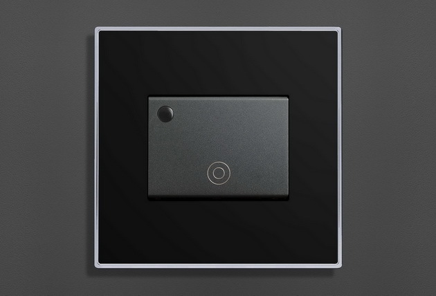 IL-5501 — Black