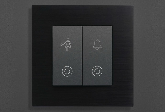 DND-6002 — Black
