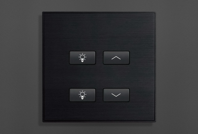 IL-7204 — Black