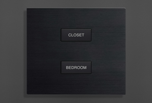 IL-7502 — Black