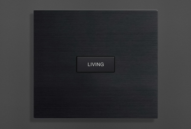 IL-7501 — Black