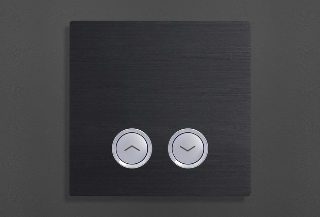 CT-8302 — Iron Grey